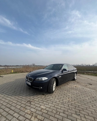 BMW Seria 5 cena 53500 przebieg: 230000, rok produkcji 2012 z Września małe 106